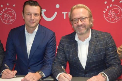 AJAX en TUI verlengen samenwerking