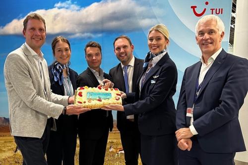 Eerste TUI fly vlucht naar Zanzibar en Mombassa feestelijk uitgezwaaid