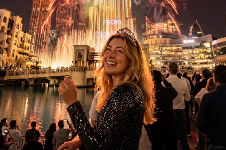 Teaser image for Lena loves New Year's Eve:  TUI's AI Explorer Lena viert 24 keer Oud & Nieuw